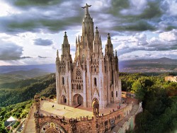 храм Святого Сердца в Барселоне